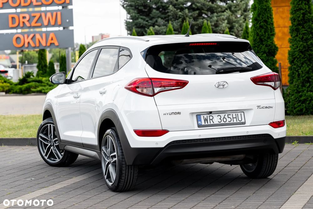 Hyundai Tucson 1.7 CRDI BlueDrive Style 2WD - 16