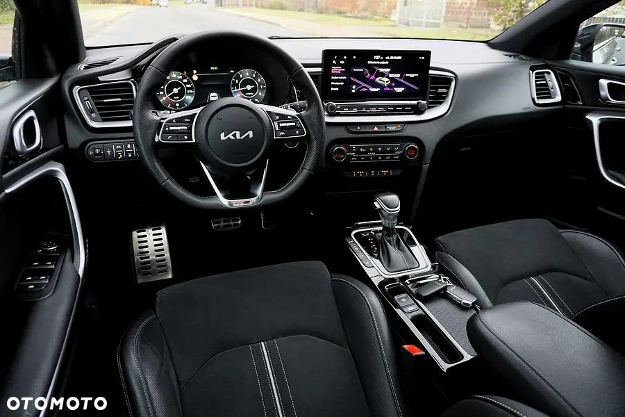 Kia Ceed 1.5 T-GDI DCT7 OPF GT Line - 24