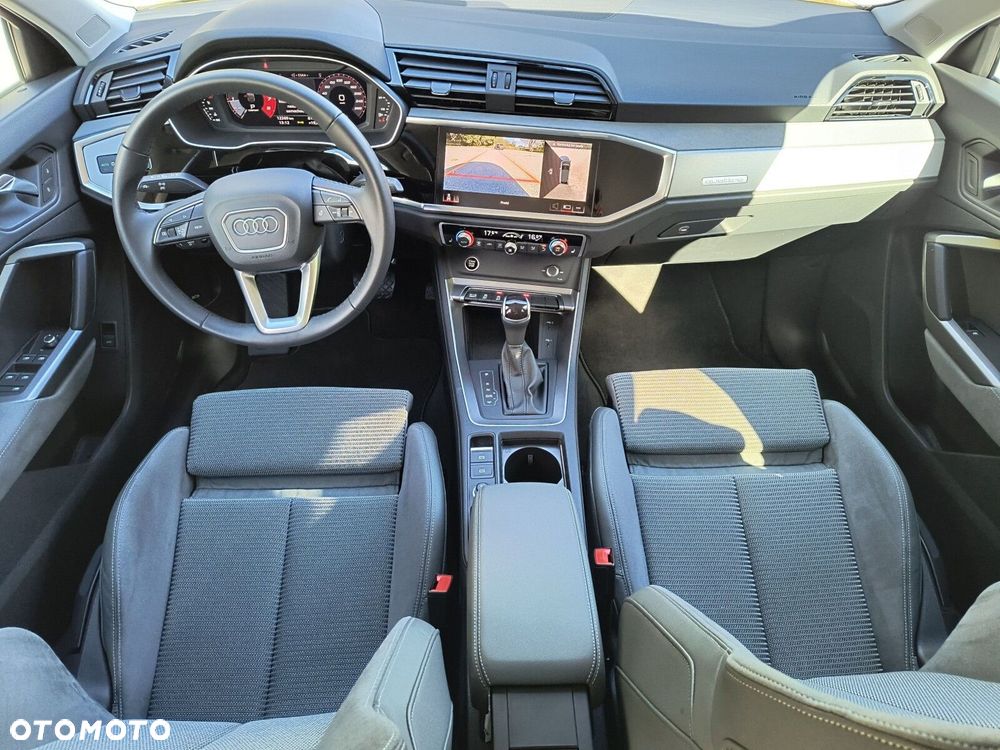 Audi Q3 Sportback - 12