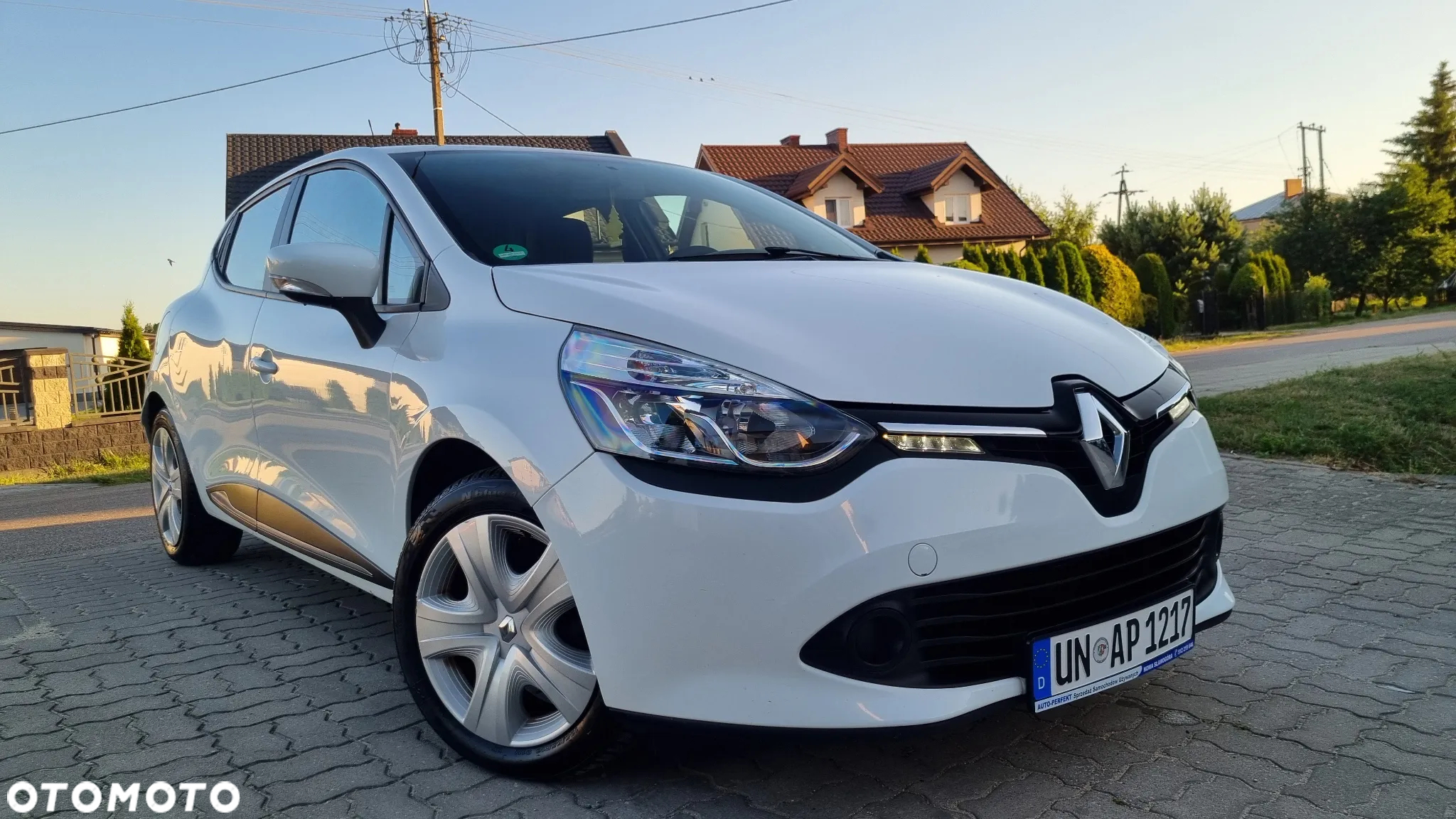 Renault Clio 1.2 16V 75 Authentique - 13