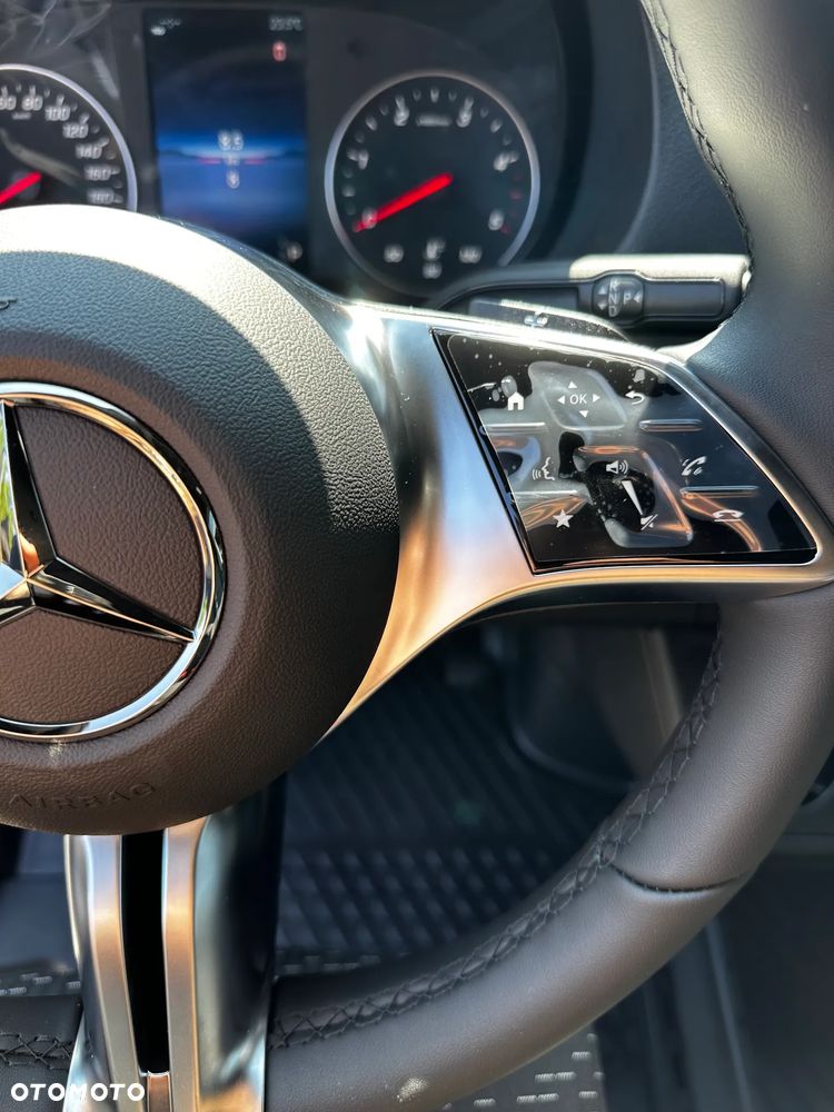 Mercedes-Benz Sprinter - 20
