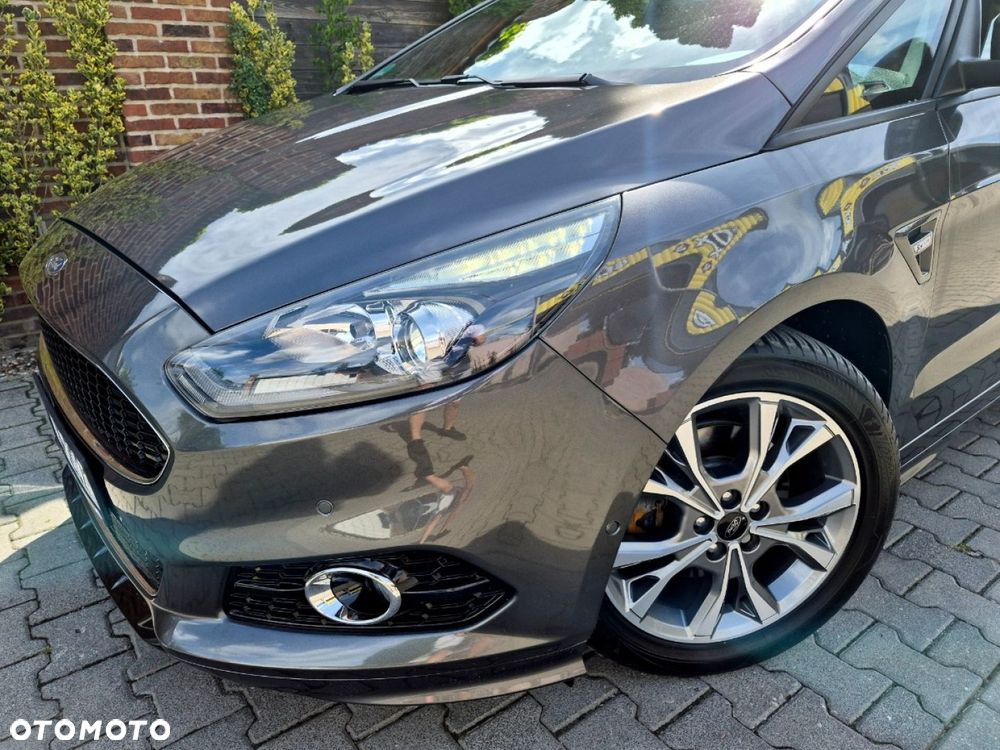 Ford S-Max - 36