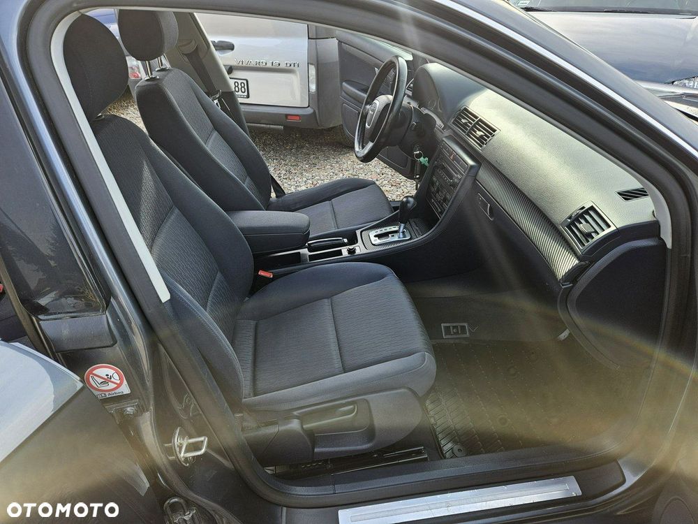 Audi A4 Avant - 10