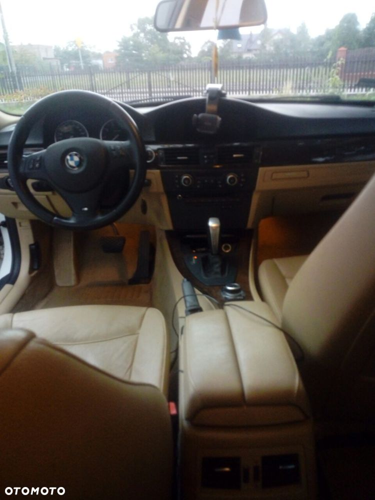 BMW Seria 3 318i - 5