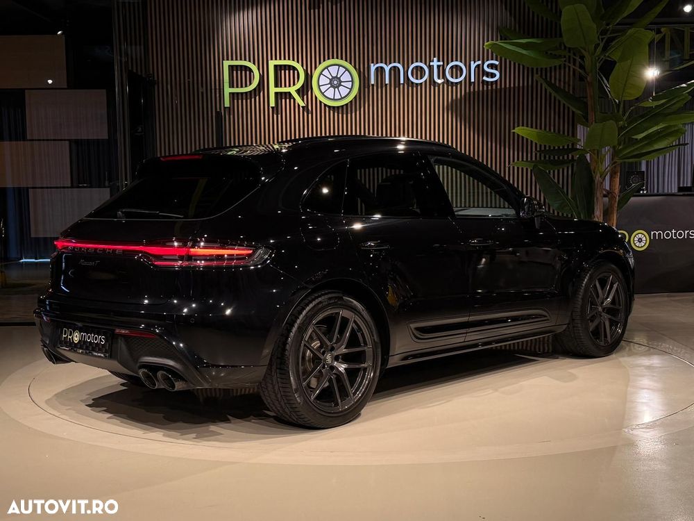 Porsche Macan T - 38