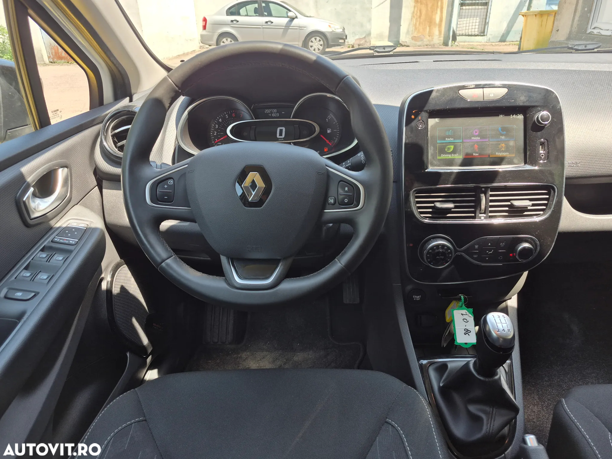 Renault Clio (Energy) TCe 90 Start & Stop LIMITED - 17