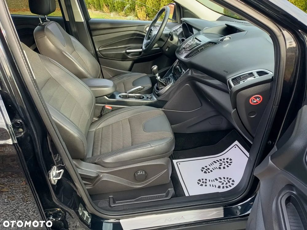 Ford Kuga 2.0 TDCi 2x4 Titanium - 19