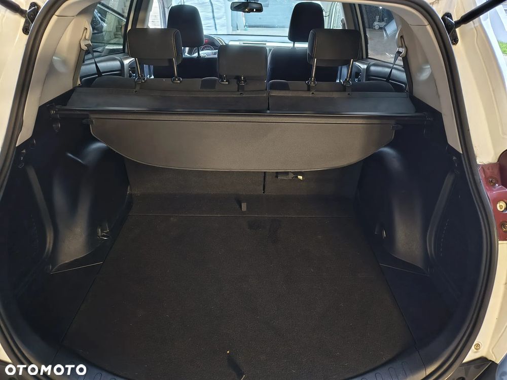 Toyota RAV4 - 8