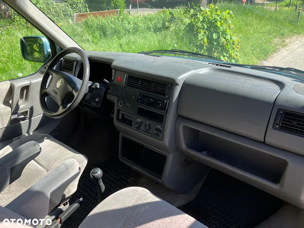 Volkswagen Transporter - 4