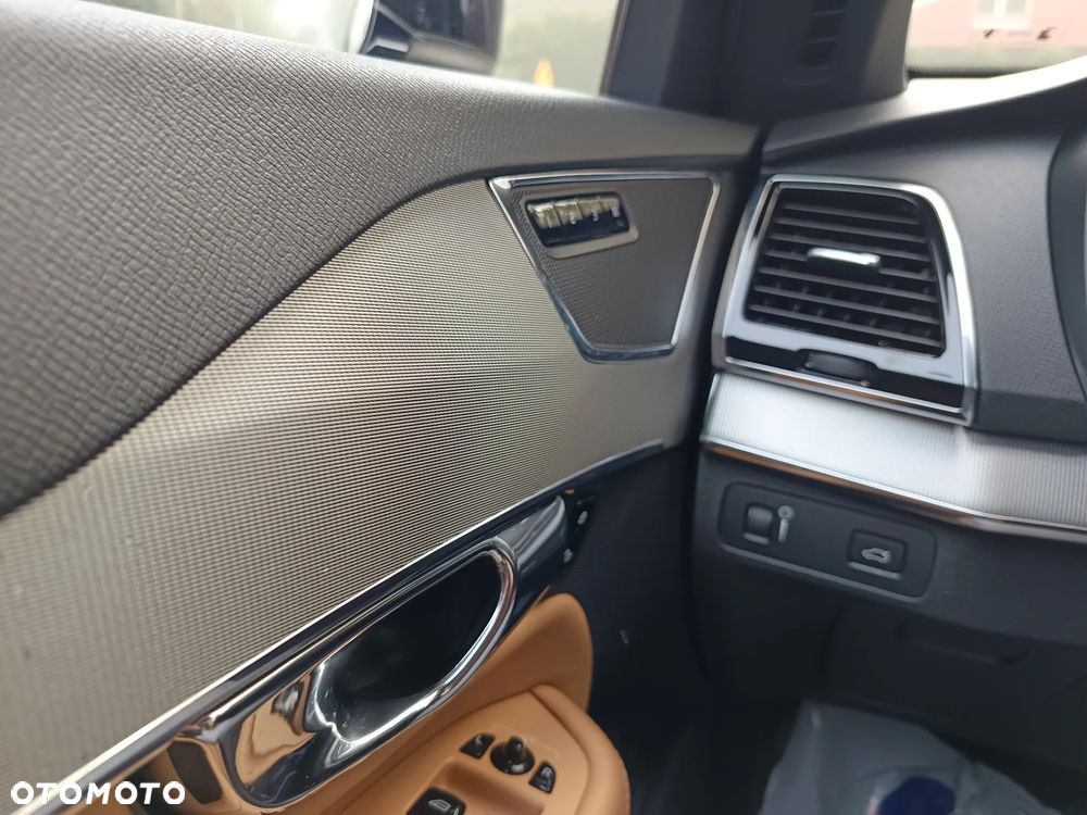 Volvo XC 90 D5 AWD Inscription 7os - 9