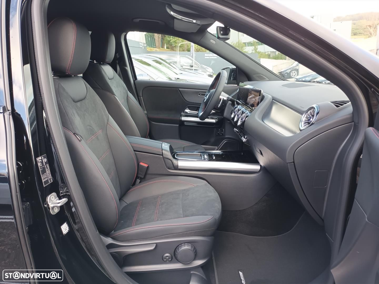 Mercedes-Benz GLA 250 e AMG Line - 14