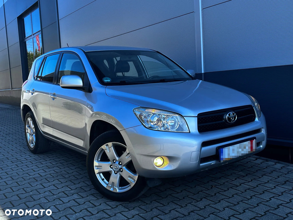 Toyota RAV4 2.0 4x4 Automatik Travel