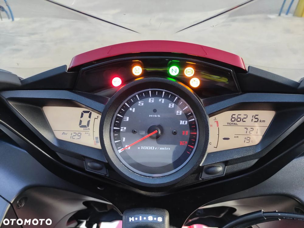 Honda VFR - 22