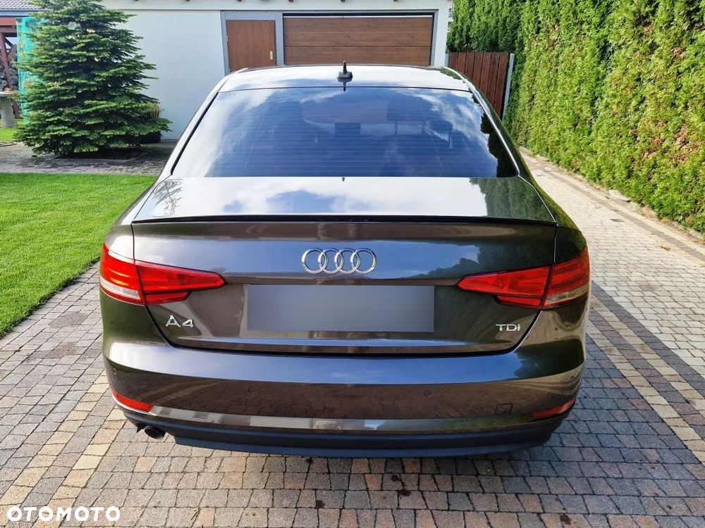 Audi A4 - 5