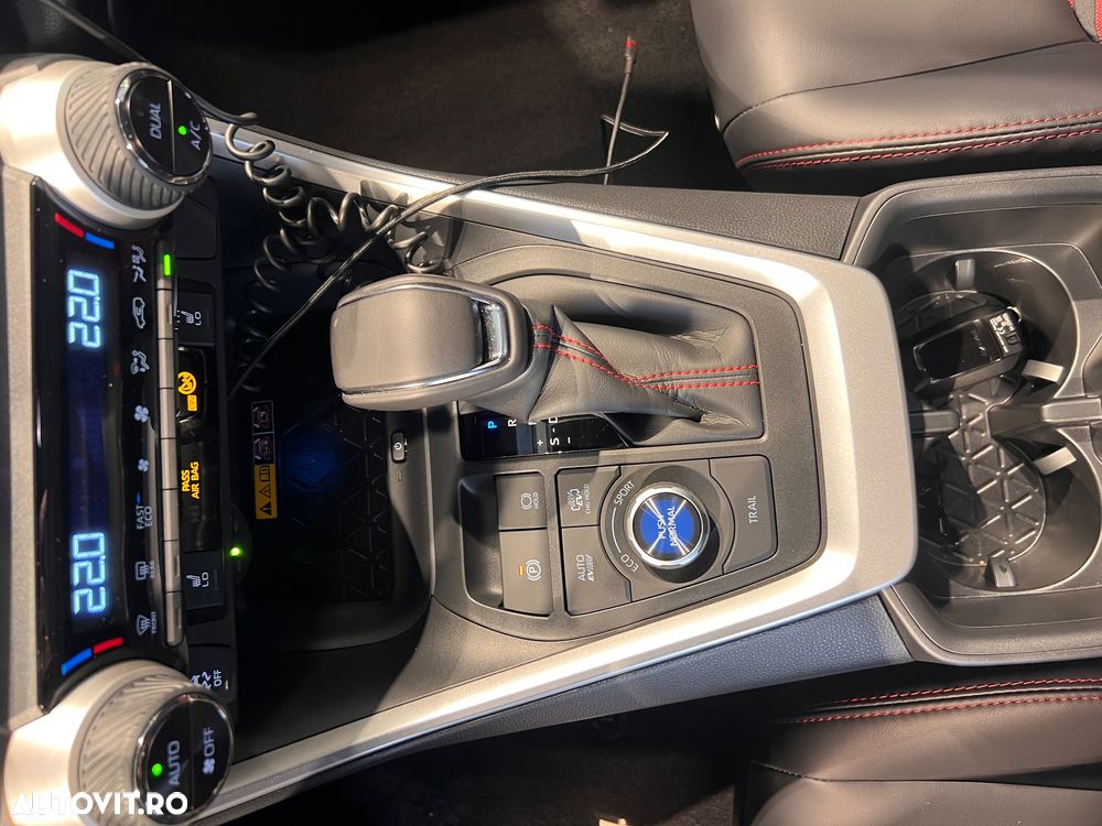 Toyota RAV4 2.5 PHEV VVT-iE 4x4 Style Bi-Tone - 16