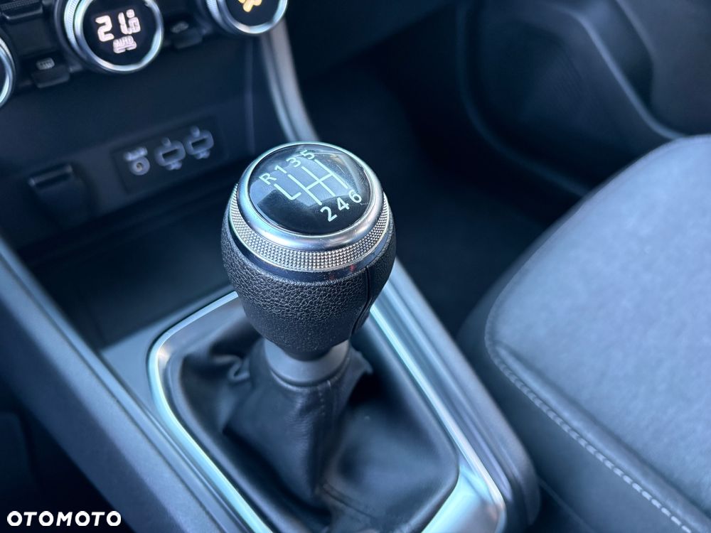 Renault Captur TCe 90 BUSINESS EDITION - 28