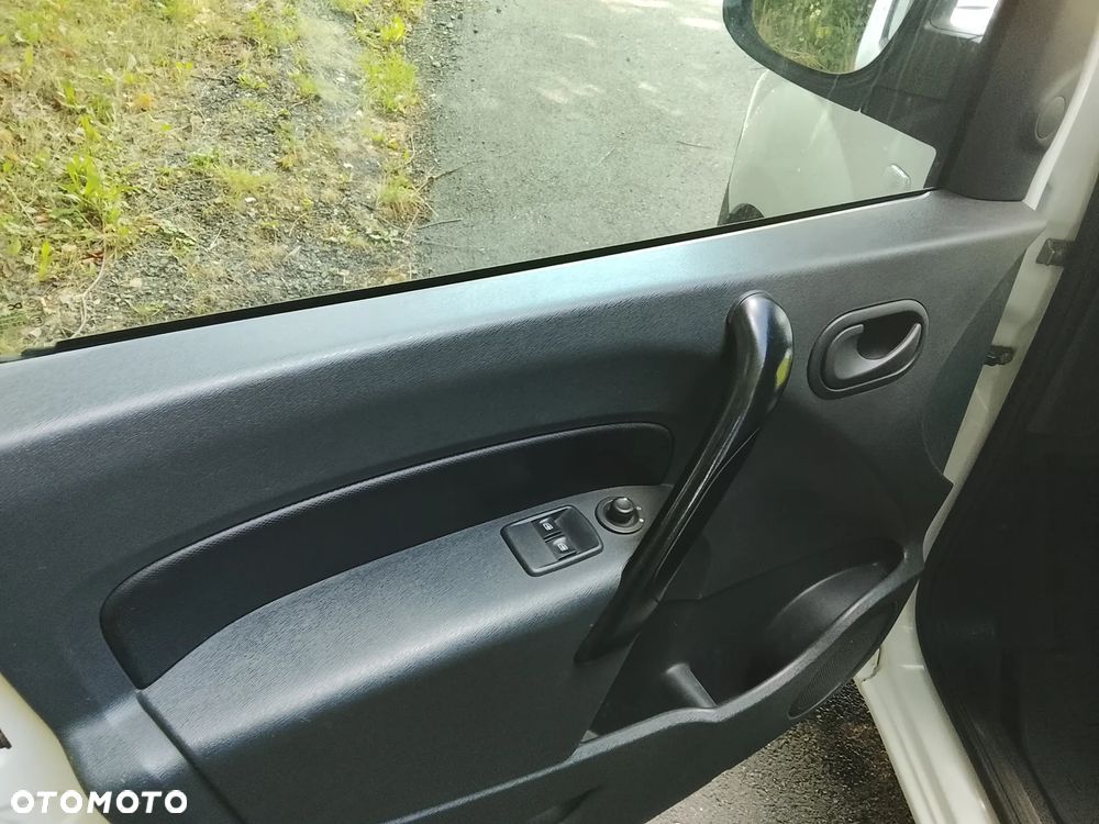 Renault Kangoo dCi 90 FAP TomTom Edition - 22