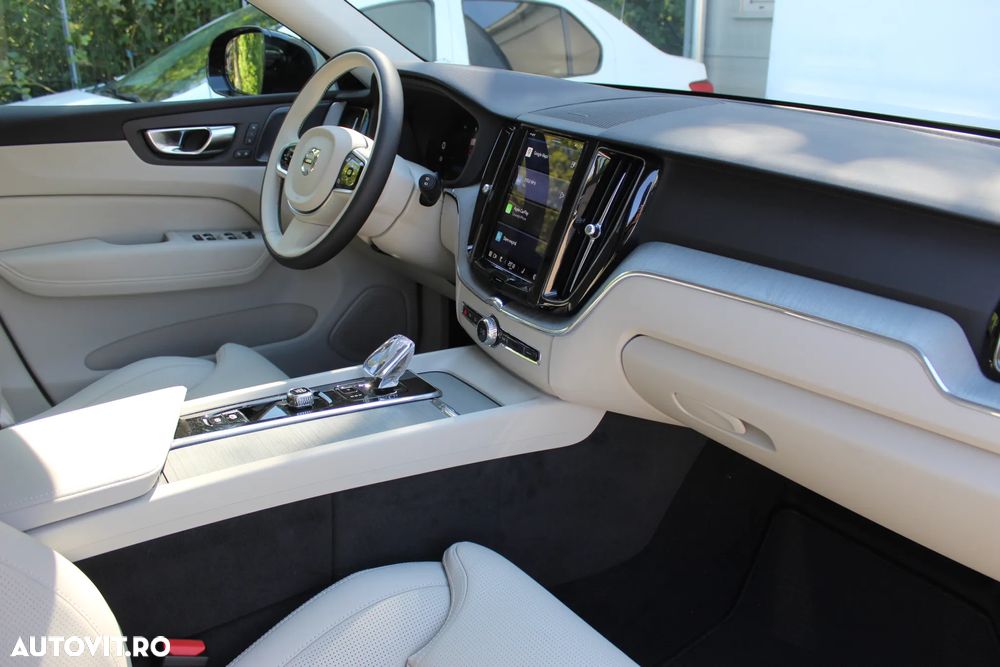 Volvo XC 60 T8 AWD AT PHEV Plus Dark - 12