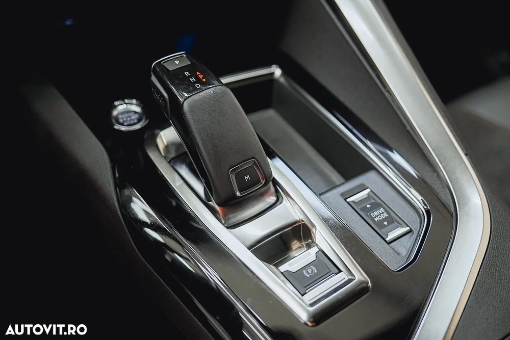 Peugeot 5008 PureTech 130 EAT8 Stop & Start GT - 31