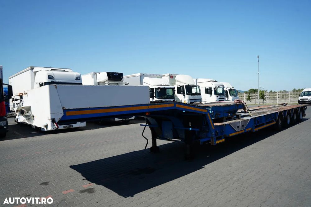 Trax / REMORCĂ JOS / REMORCĂ AUTO 15,3 M / 4 AXE (2 DE DIRECȚIE) / - 4