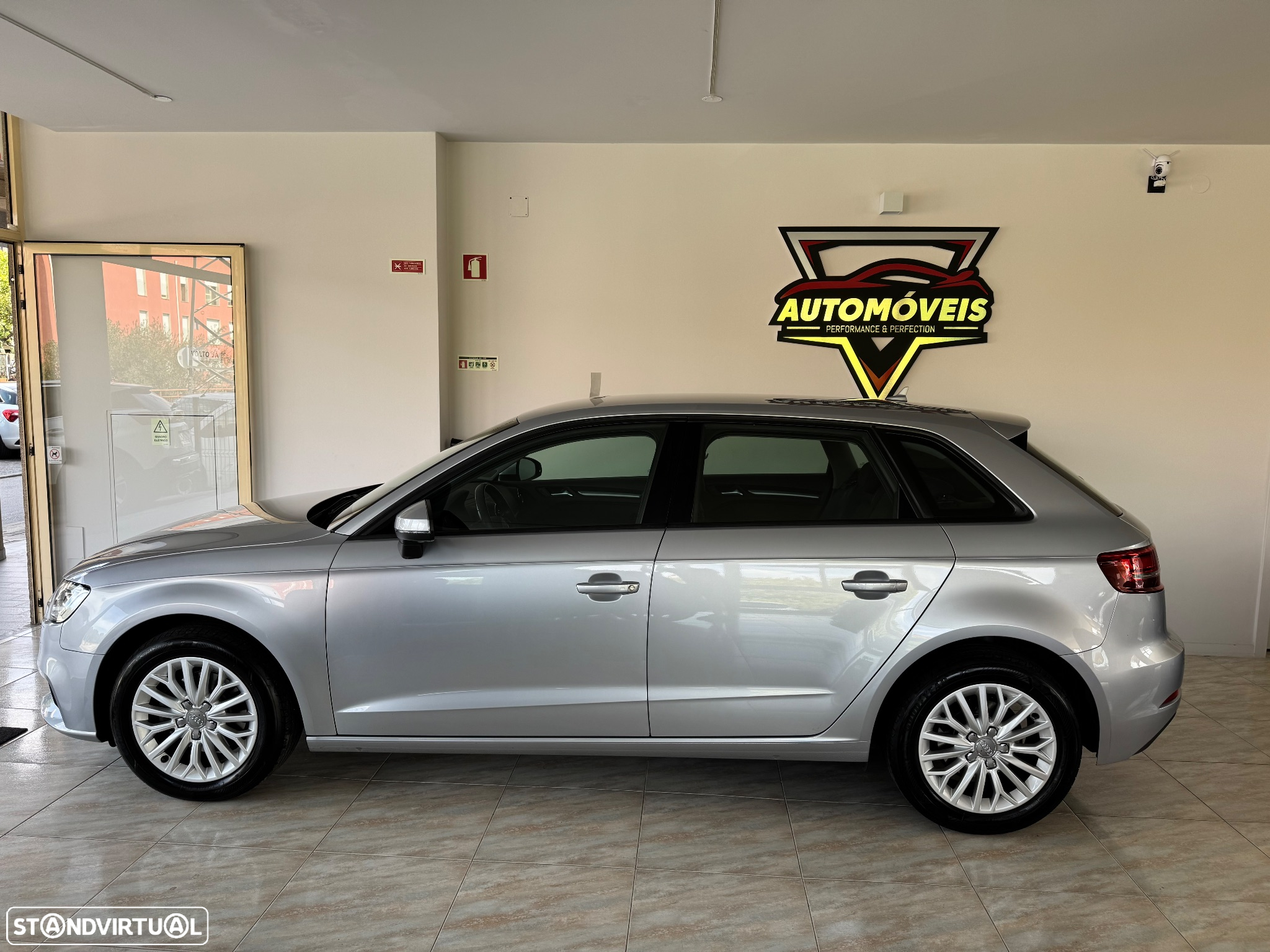 Audi A3 Sportback 1.6 TDI Design - 4