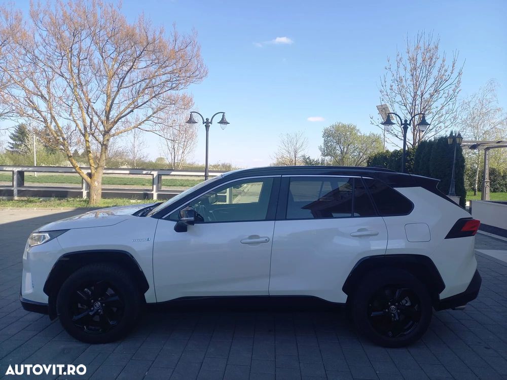 Toyota RAV4 2.5 4x4 Team Deutschland - 16