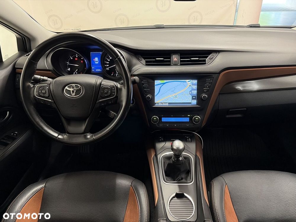 Toyota Avensis 2.0 D-4D Premium - 4