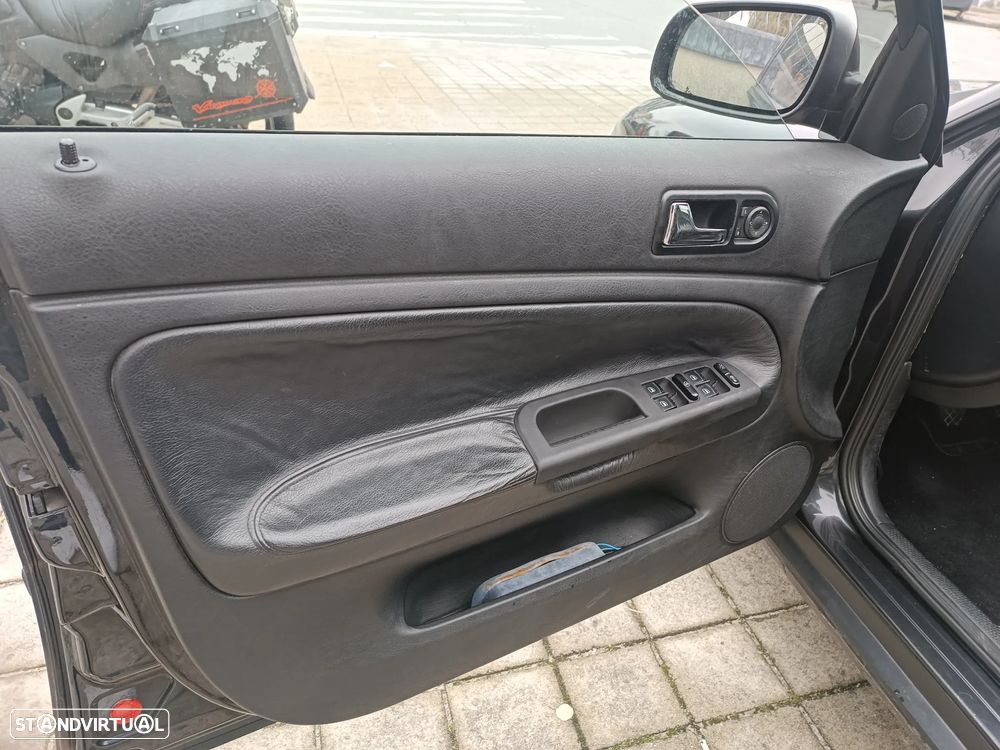 VW Passat Variant 1.9 TDi Confortl Top - 6