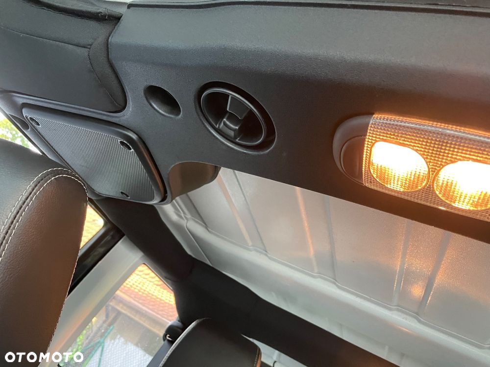 Jeep Wrangler - 16