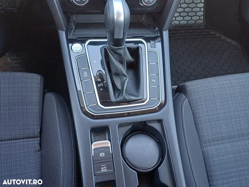 Volkswagen Passat 1.5 TSI ACT DSG Comfortline - 22