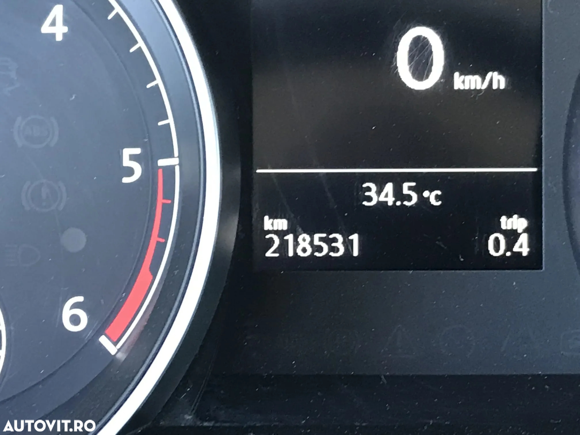 Volkswagen Golf 1.6 TDI Comfortline - 7