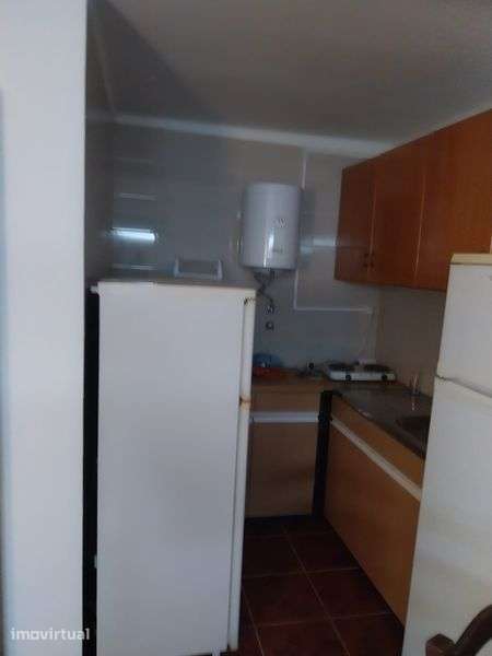 Vende-se fração com potencial habitacional + centro de Beja - Grande imagem: 4/7