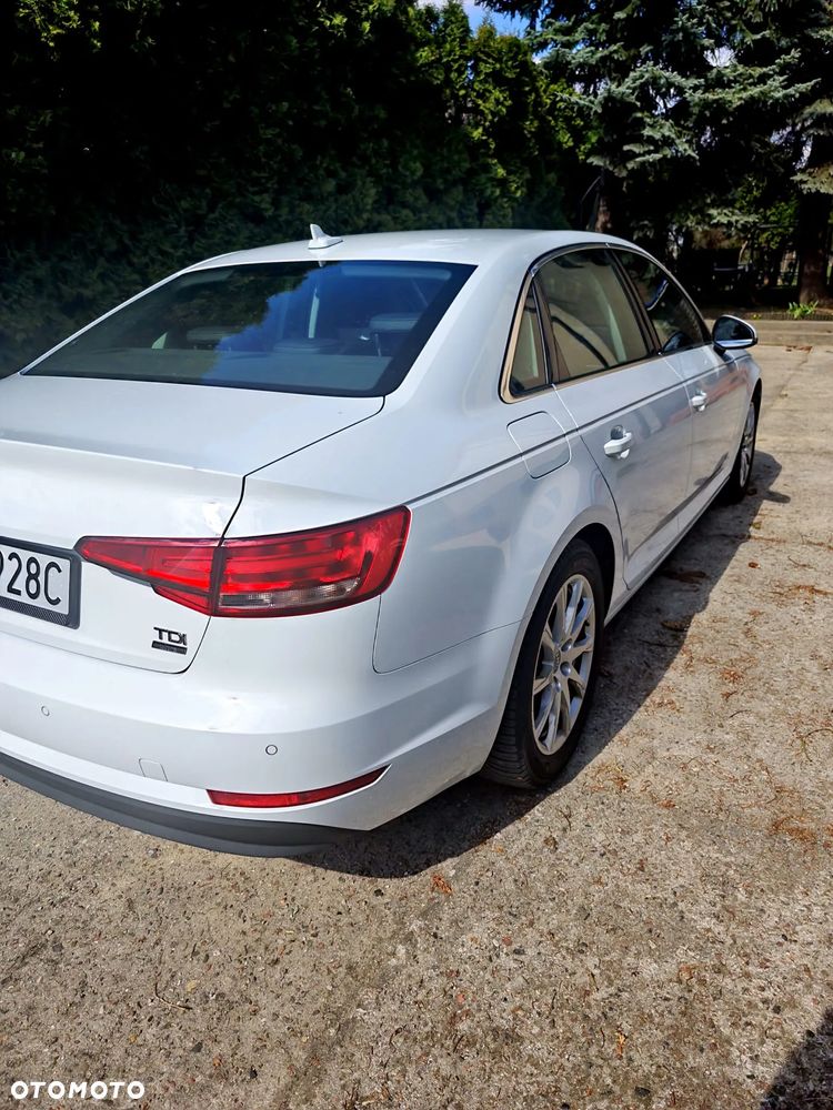 Audi A4 Limousine 2.0 TDI ultra S tronic - 4