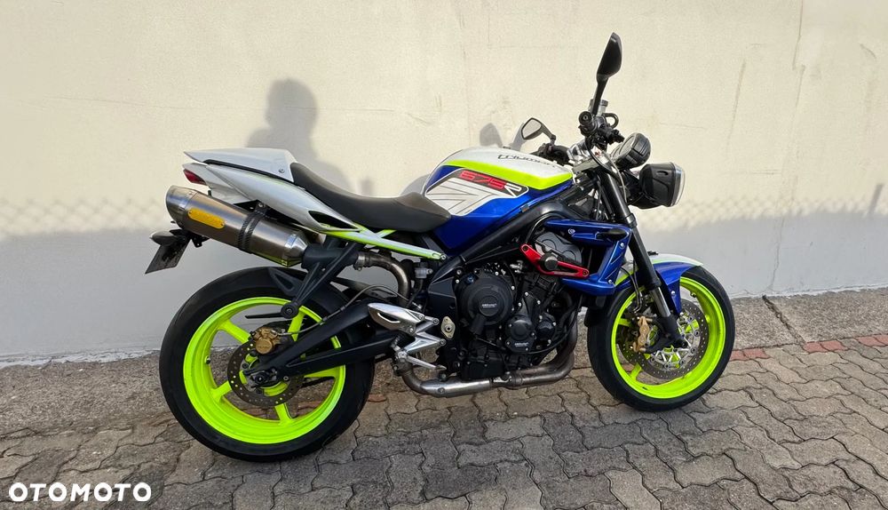 Triumph Street Triple - 8