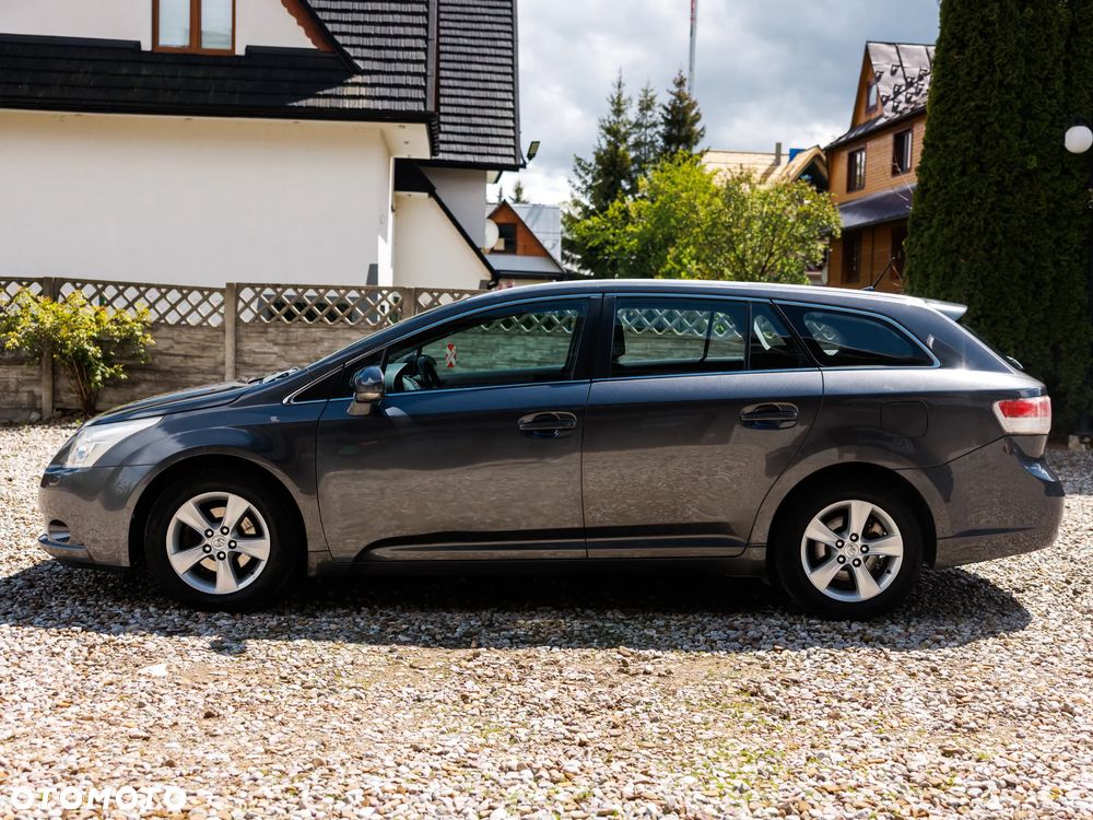 Toyota Avensis - 3