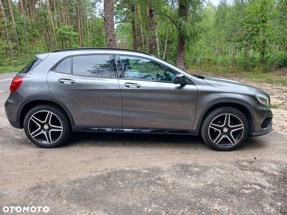 Mercedes-Benz GLA 200 7G-DCT AMG Line - 6