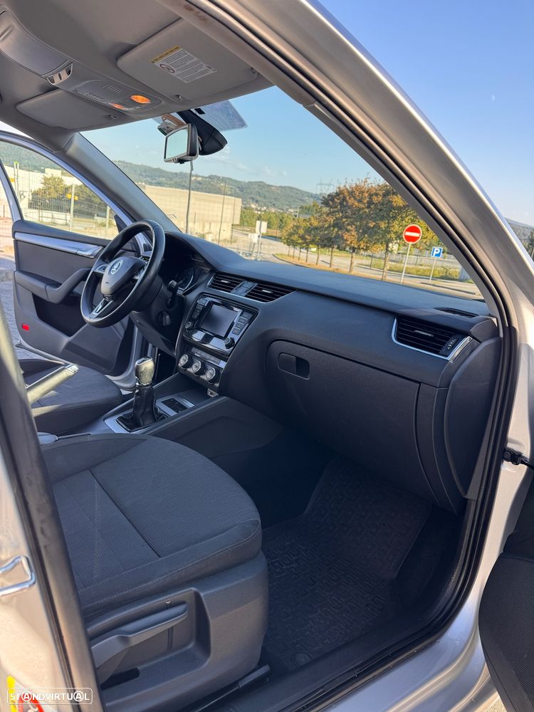 Skoda Octavia Break 1.6 TDi Elegance - 8