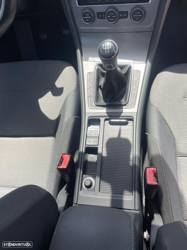VW Golf 1.6 TDi GPS Edition - 31