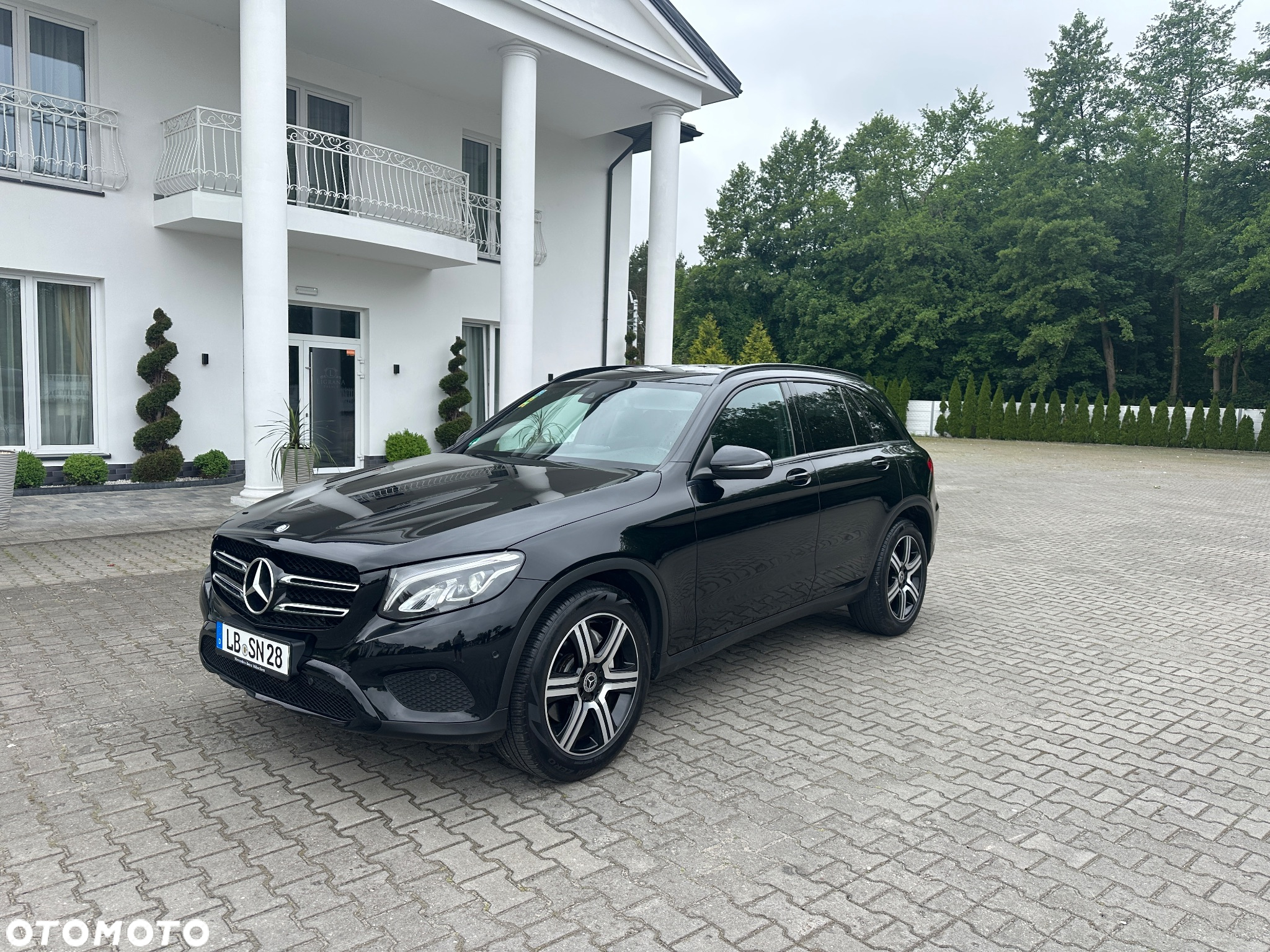 Mercedes-Benz GLC - 21