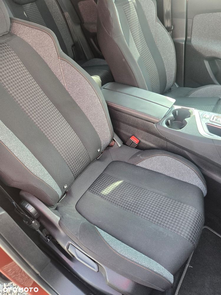 Peugeot 3008 1.5 BlueHDi Active S&S EAT8 - 24