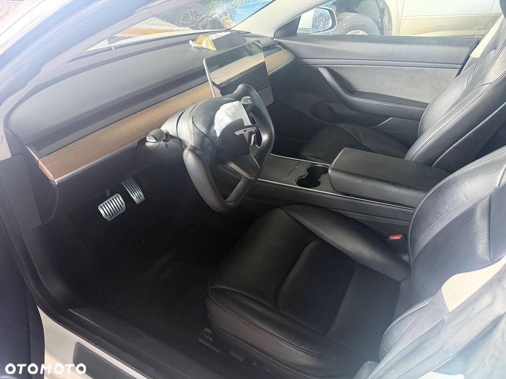Tesla Model 3 - 15
