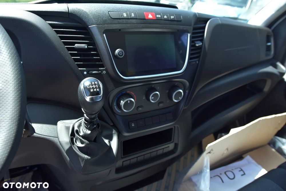 Iveco Daily 35S18HV 180km Furgon 16m3 - 10