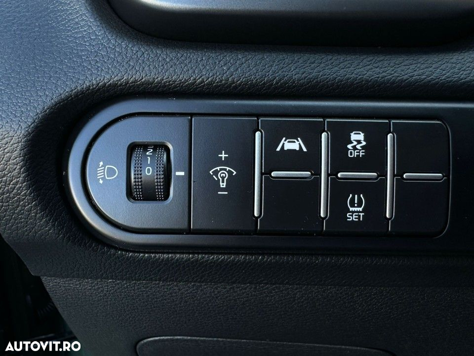 Kia XCeed 1.5 T-GDI 7DCT City - 13