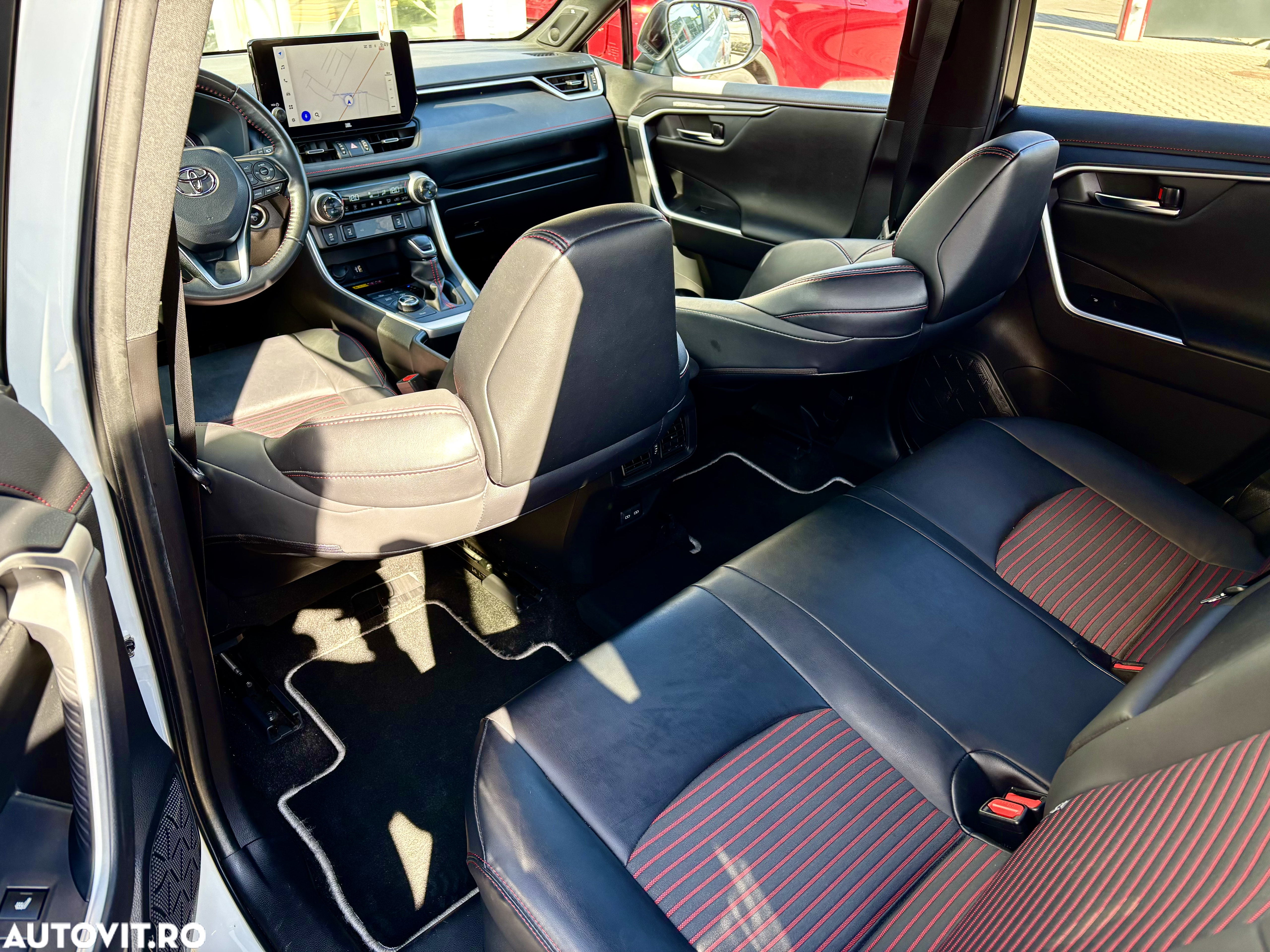 Toyota RAV4 2.5 PHEV VVT-iE 4x4 Style Bi-Tone - 11