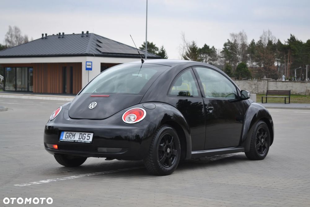 Volkswagen New Beetle - 20