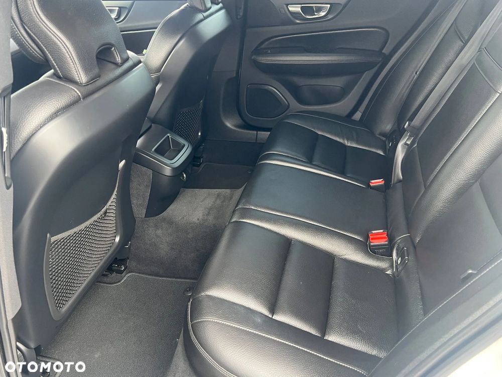 Volvo V60 D4 - 22