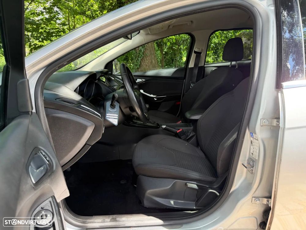 Ford Focus SW 1.0 EcoBoost S&S TITANIUM - 26