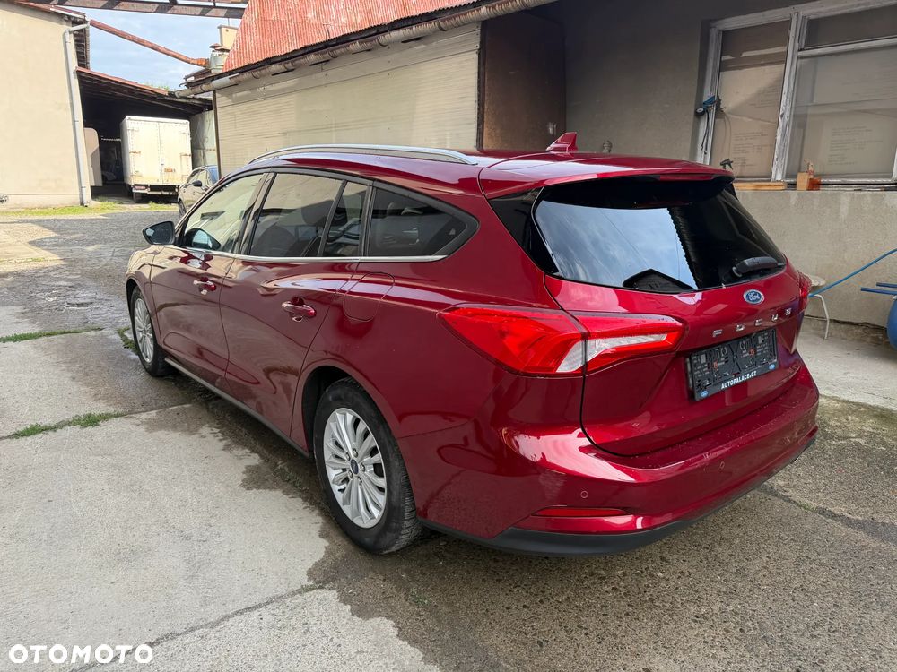 Ford Focus 1.5 EcoBoost Titanium - 4