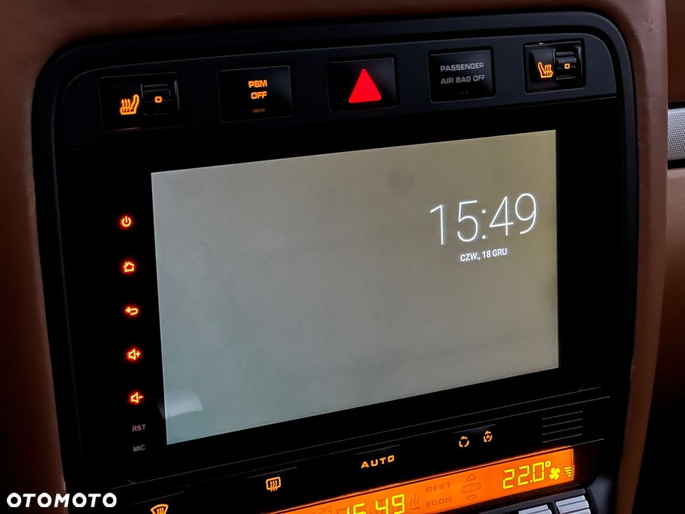 Porsche Cayenne - 25