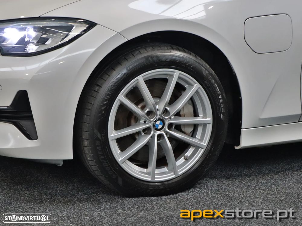 BMW 330 e Corporate Edition Auto - 3